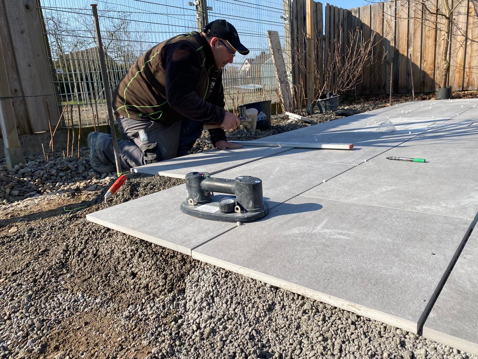 Poolumrandung in Beton